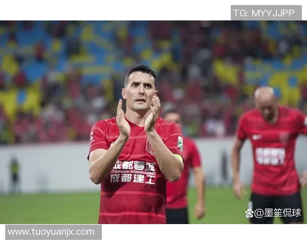 成都足球队强势领跑联赛积分榜51分优势彰显球队实力与潜力