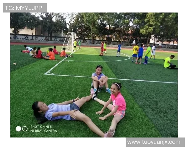 杨静专访：从绿茵场到人生舞台的足球旅程回顾与展望